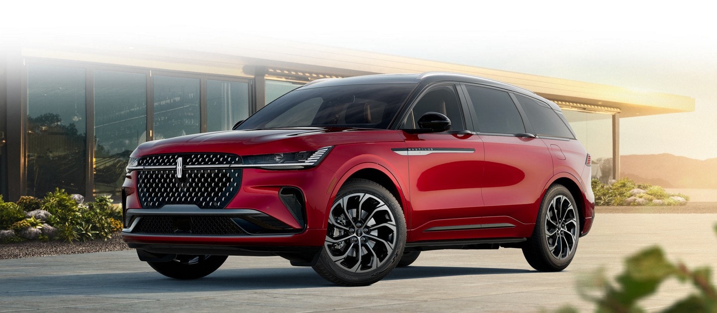 Un modèle VUS Lincoln Nautilus Reserve 2025 est illustré