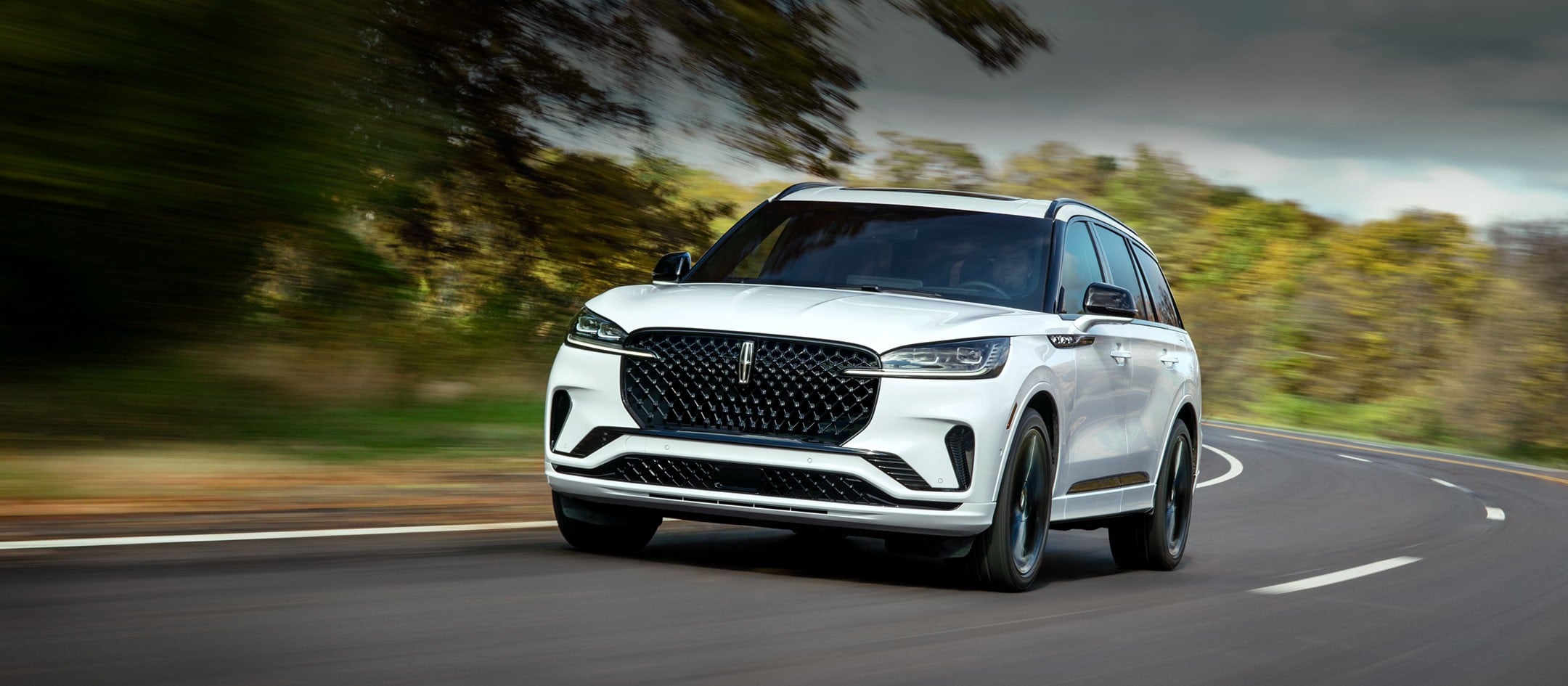 Le Lincoln Aviator 2025 sur la route