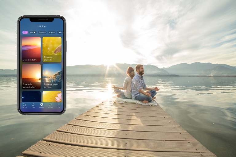 Un couple faisant de la médiation