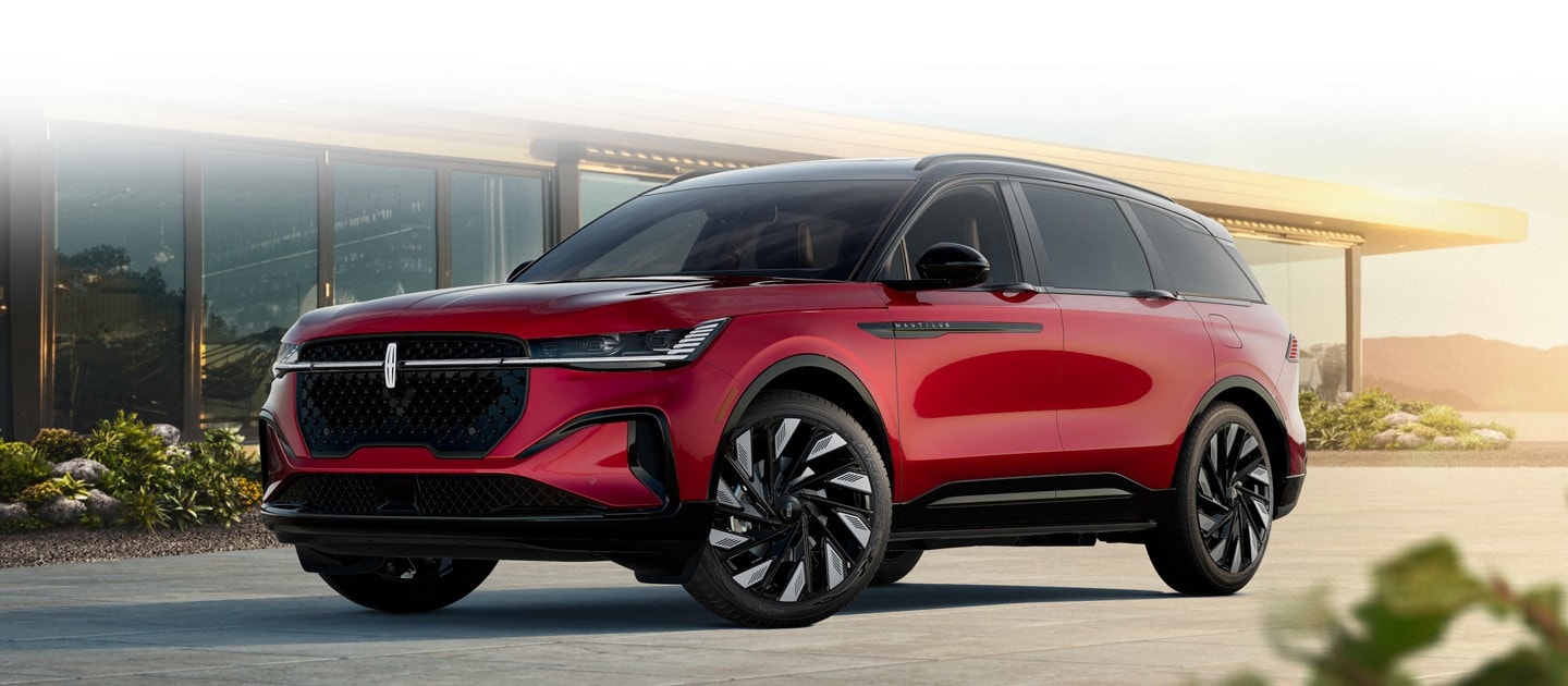 Le Lincoln Nautilus® Reserve 2025 est présenté avec l’ensemble décor Jet en option