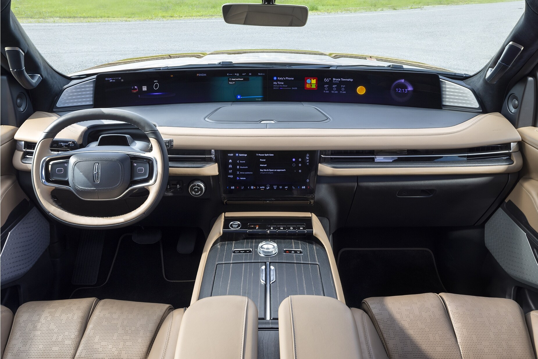 Un VUS Lincoln Black Label Navigator® 2025 est présenté dans le thème intérieur Enlighten.