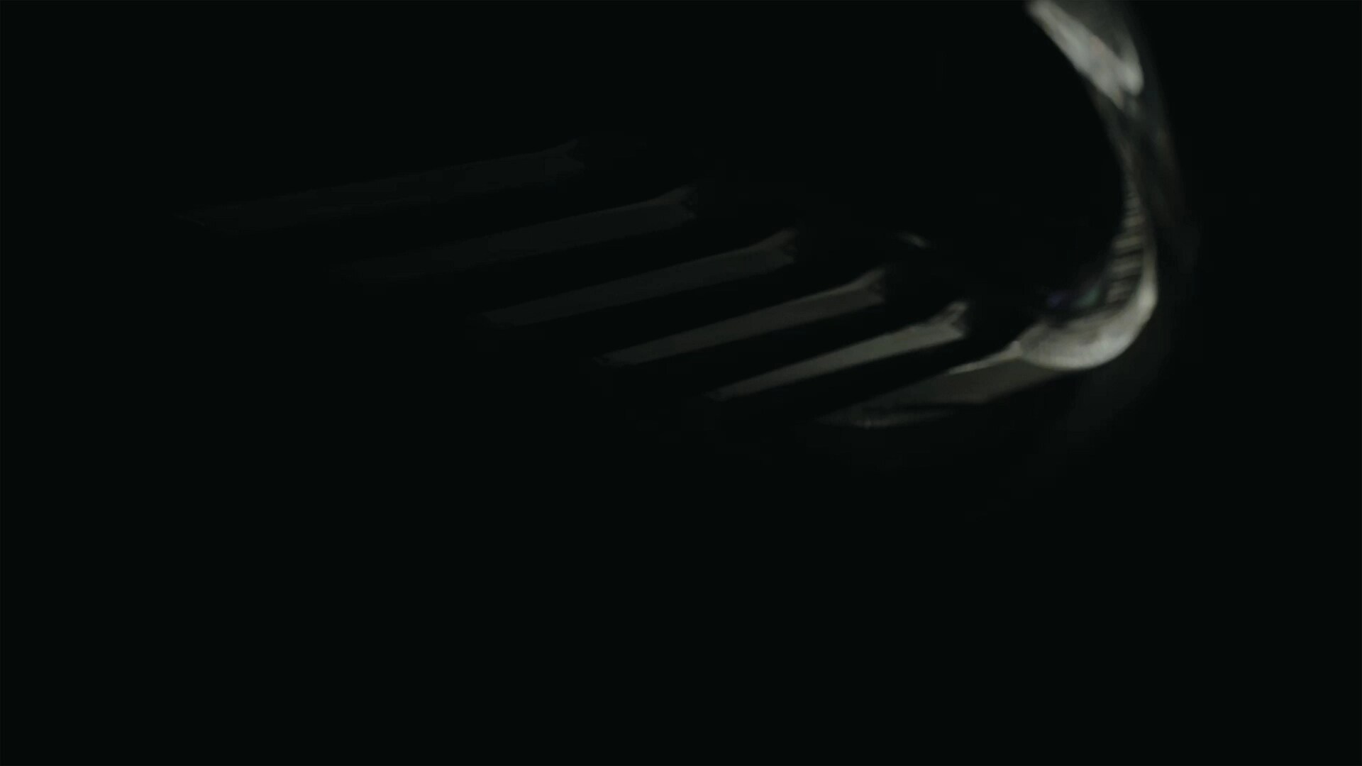 La séquence d’éclairage Lincoln Embrace commence sur un Lincoln Aviator 2026.