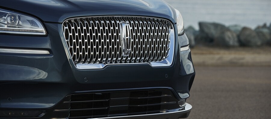 Grill  of a Lincoln Canada Vehicle 
