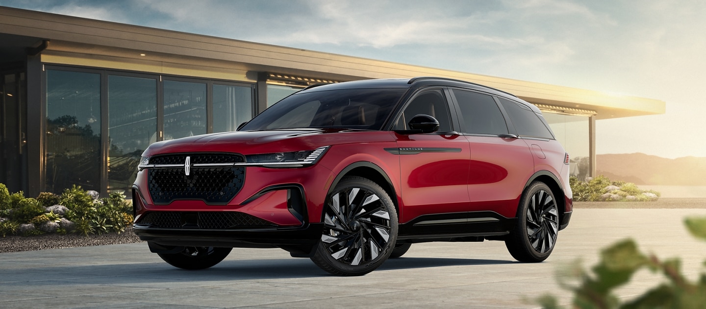 Un Lincoln Nautilus 2026 avec points d’accès cliquables avec plus d’information sur les fonctions